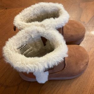 Oshkosh Brown Suede & Faux Fur Kids Boots